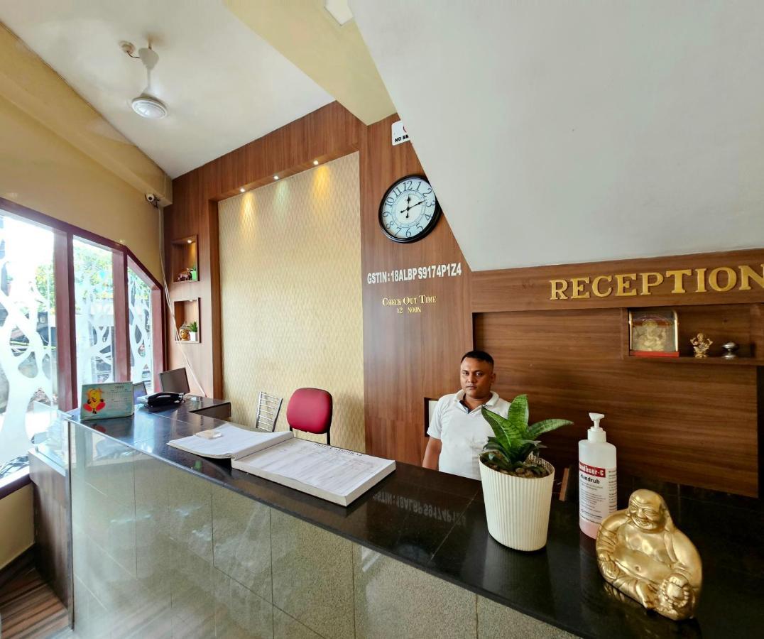 Hotel Rishiraj Jorhāt 外观 照片